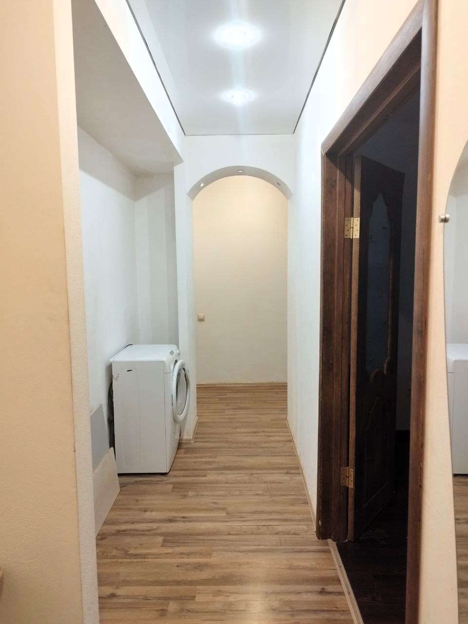 Трехкомнатная квартира на въезде в город